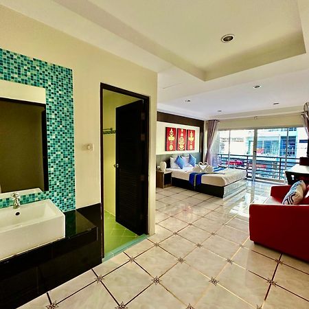 Thai Classic House Patong Экстерьер фото